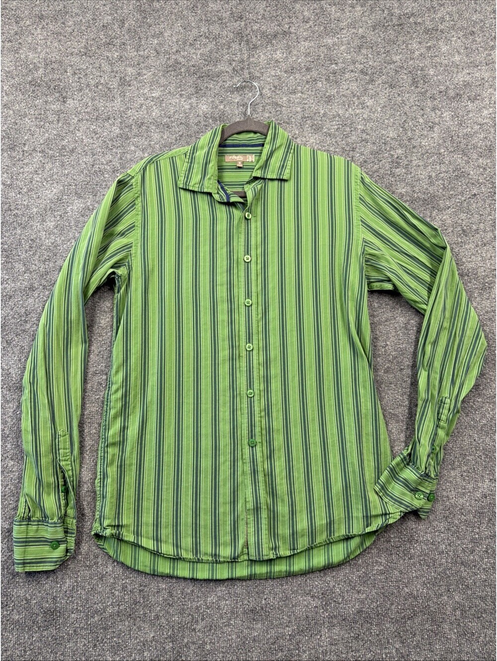 Men’s Fossil Button Up Med Shirt